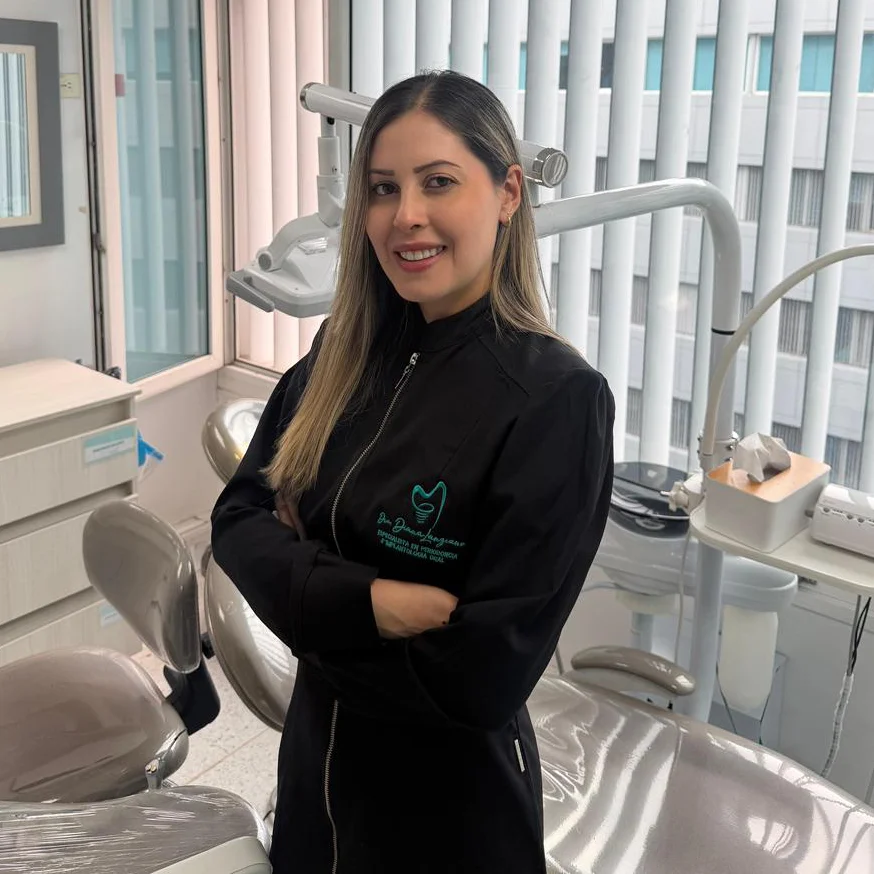 Dra. Diana Lanziano — Periodoncia e Implantología Oral